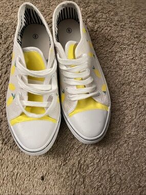 White Canvas Women's Sneakers with Yellow Lemon Print